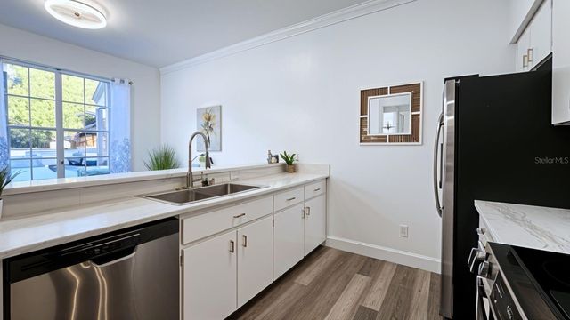 2843 THAXTON DRIVE 33, Palm Harbor, FL 34684