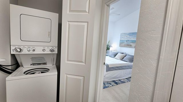 2843 THAXTON DRIVE 33, Palm Harbor, FL 34684