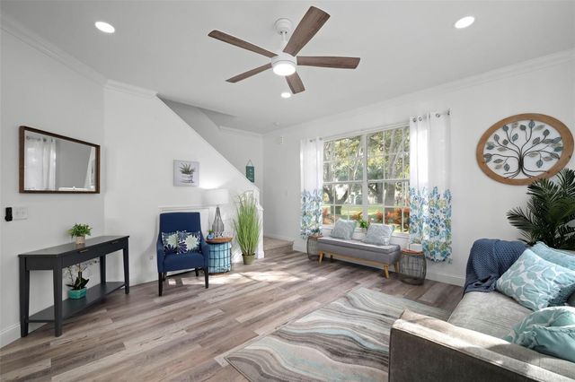 2843 THAXTON DRIVE 33, Palm Harbor, FL 34684