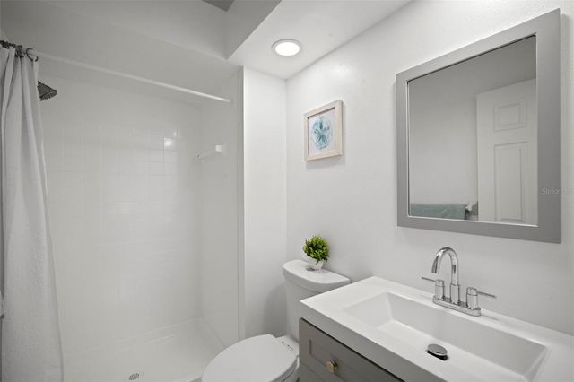 2843 THAXTON DRIVE 33, Palm Harbor, FL 34684