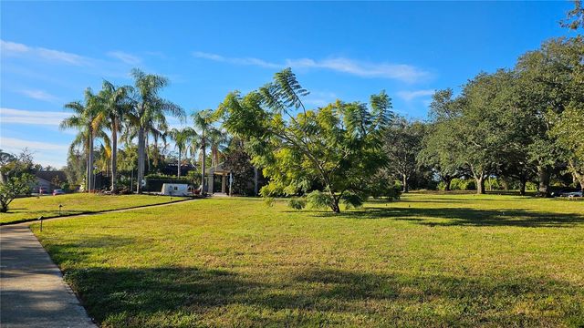 2843 THAXTON DRIVE 33, Palm Harbor, FL 34684