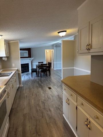 6430 Legendary Lane, Wedgefield, SC 29168