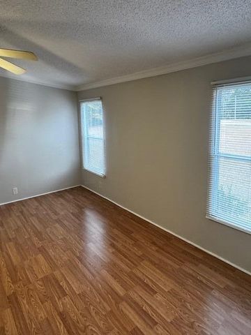 6430 Legendary Lane, Wedgefield, SC 29168