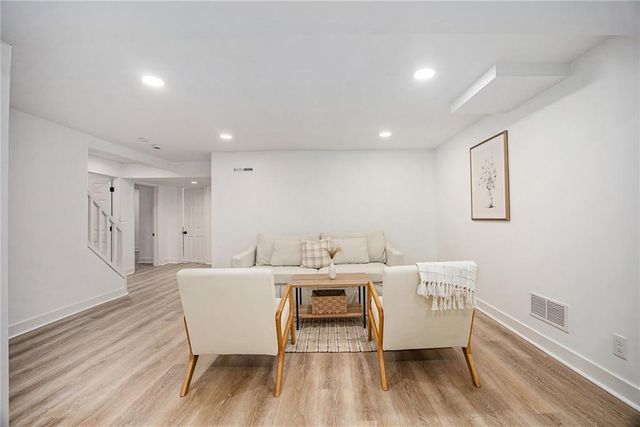 9222 Belinder Road, Leawood, KS 66206