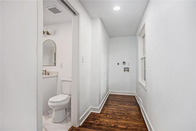 9222 Belinder Road, Leawood, KS 66206