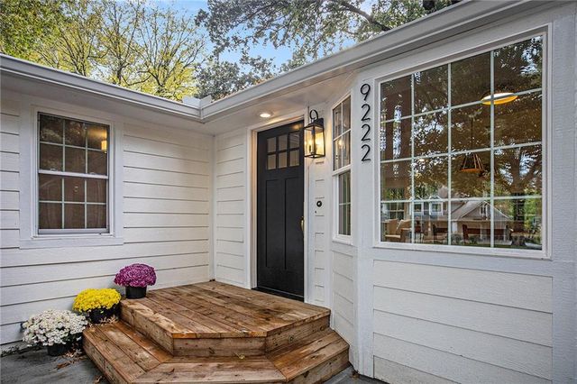 9222 Belinder Road, Leawood, KS 66206