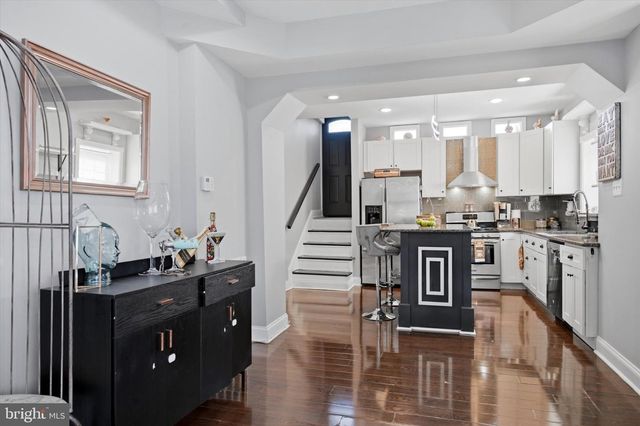 6224 CEDAR AVE, Philadelphia, PA 19143