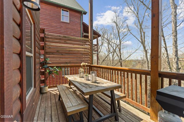 668 Stockton Drive, Sevierville, TN 37876