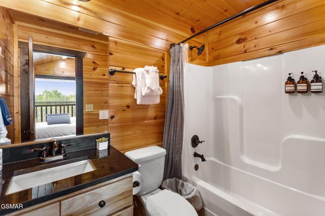 668 Stockton Drive, Sevierville, TN 37876