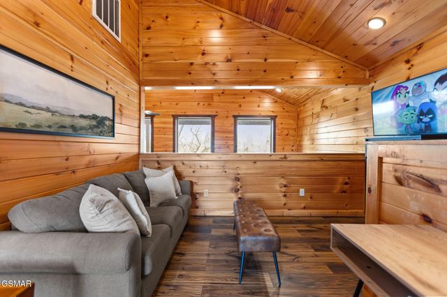 668 Stockton Drive, Sevierville, TN 37876