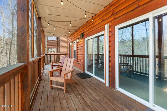 668 Stockton Drive, Sevierville, TN 37876