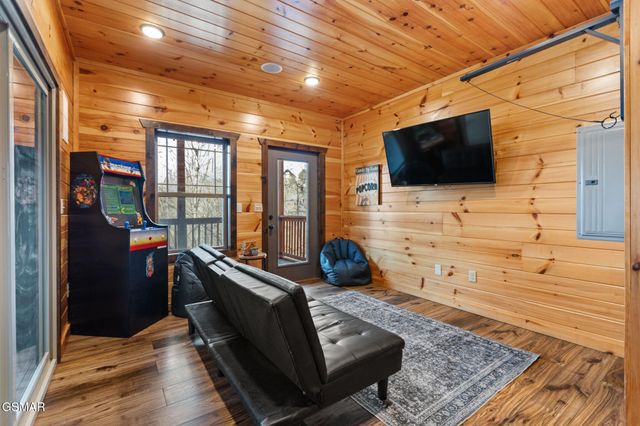 668 Stockton Drive, Sevierville, TN 37876