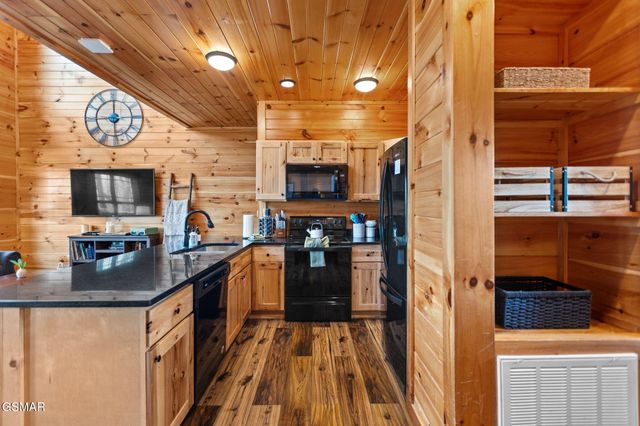 668 Stockton Drive, Sevierville, TN 37876