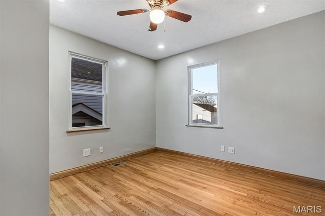 5923 Scanlan Avenue, St Louis, MO 63139