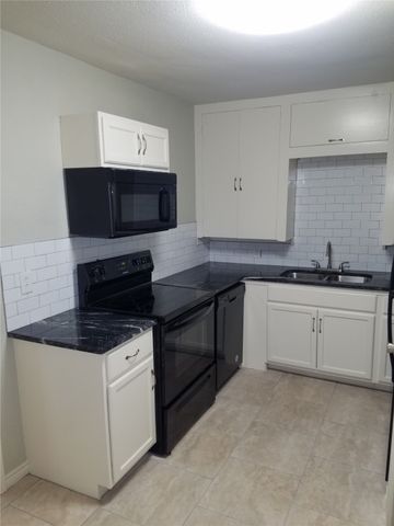 2909 Avenue A, Fort Worth, TX 76105