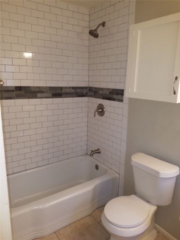 2909 Avenue A, Fort Worth, TX 76105