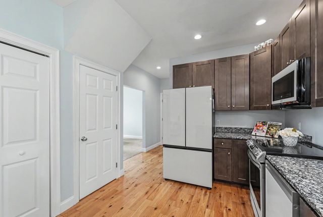 3 Jadyns Way, Raymond, NH 03077