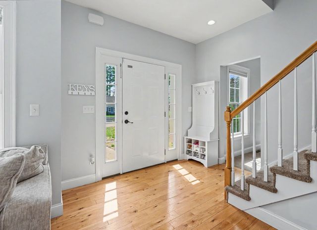 3 Jadyns Way, Raymond, NH 03077