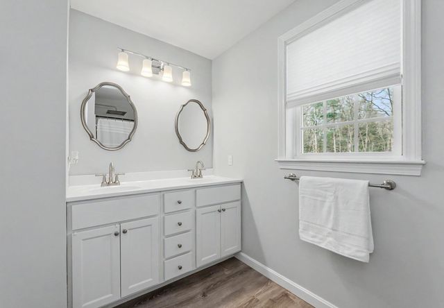 3 Jadyns Way, Raymond, NH 03077