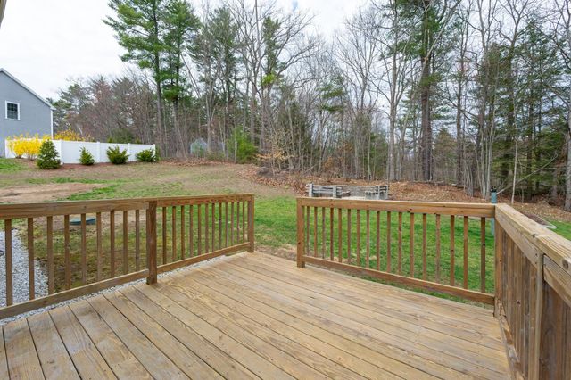 3 Jadyns Way, Raymond, NH 03077