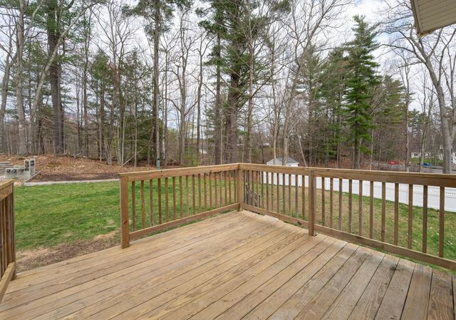 3 Jadyns Way, Raymond, NH 03077