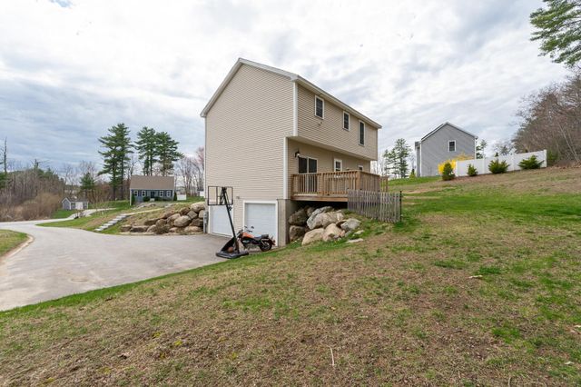 3 Jadyns Way, Raymond, NH 03077