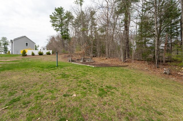 3 Jadyns Way, Raymond, NH 03077
