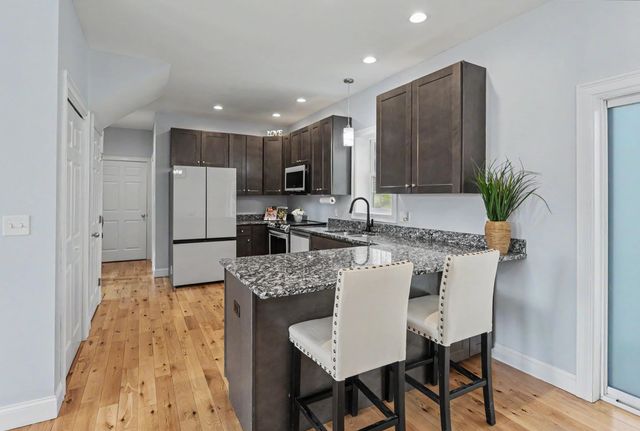 3 Jadyns Way, Raymond, NH 03077