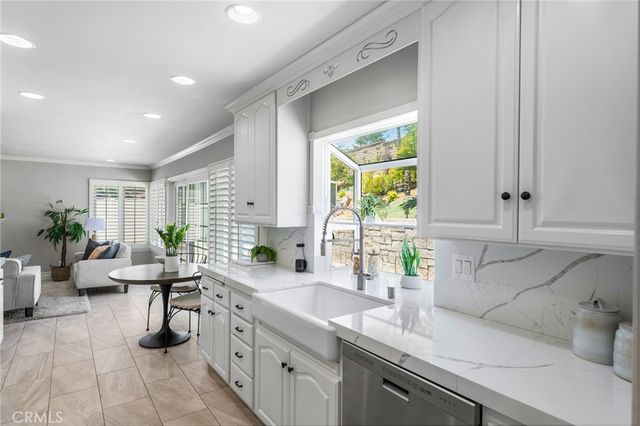 25805 Chapel Hill, Lake Forest, CA 92630