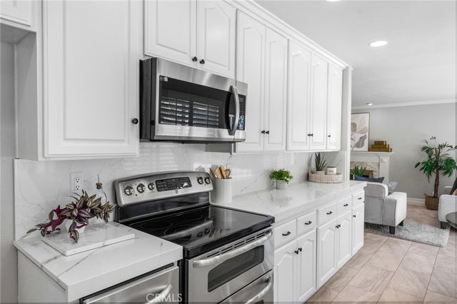 25805 Chapel Hill, Lake Forest, CA 92630