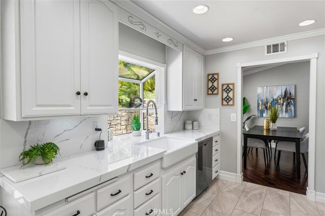 25805 Chapel Hill, Lake Forest, CA 92630