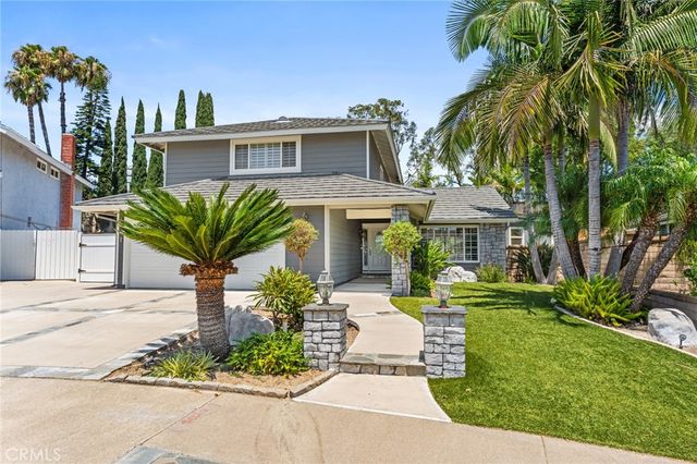 25805 Chapel Hill, Lake Forest, CA 92630