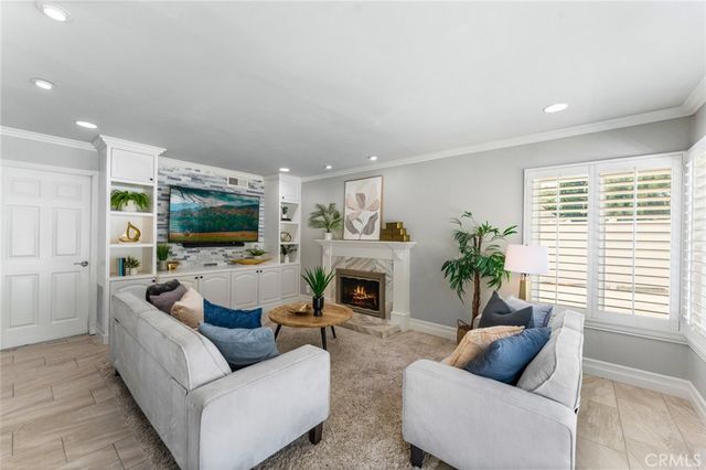 25805 Chapel Hill, Lake Forest, CA 92630