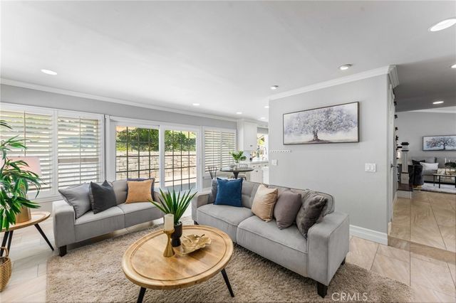 25805 Chapel Hill, Lake Forest, CA 92630