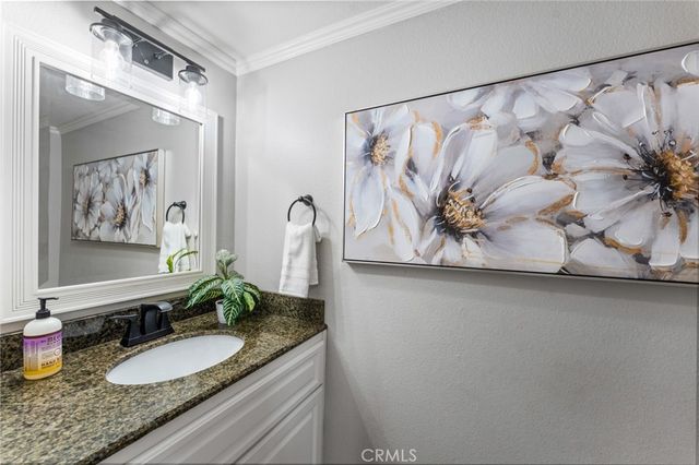 25805 Chapel Hill, Lake Forest, CA 92630
