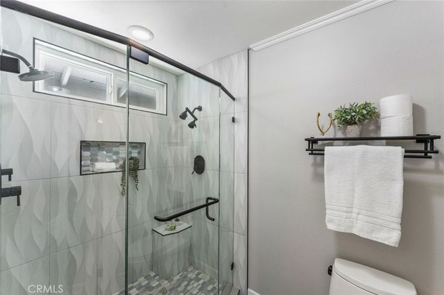 25805 Chapel Hill, Lake Forest, CA 92630