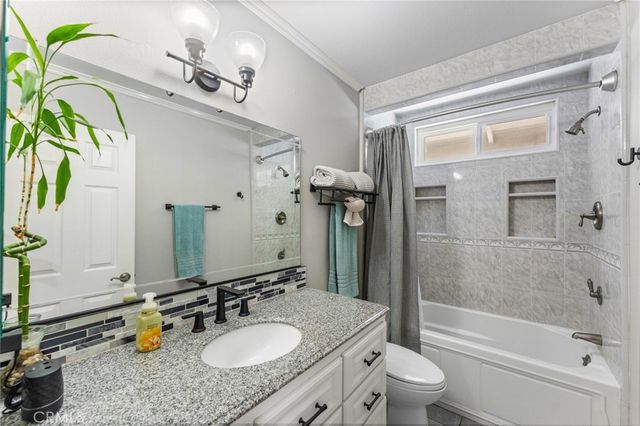 25805 Chapel Hill, Lake Forest, CA 92630