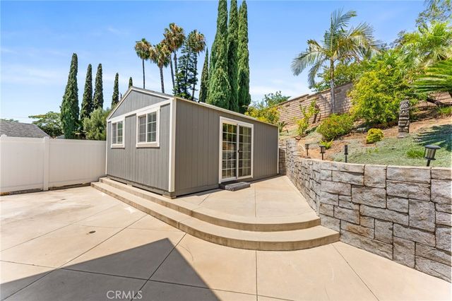 25805 Chapel Hill, Lake Forest, CA 92630