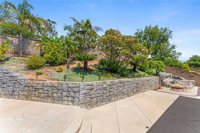 25805 Chapel Hill, Lake Forest, CA 92630