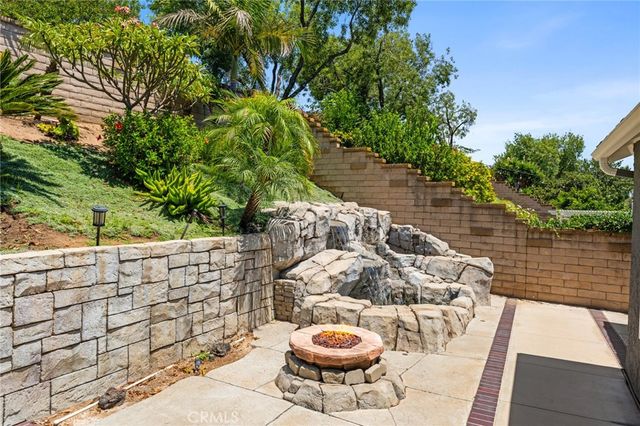 25805 Chapel Hill, Lake Forest, CA 92630