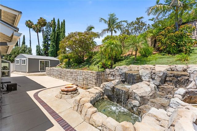 25805 Chapel Hill, Lake Forest, CA 92630