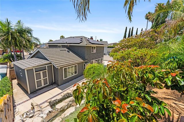 25805 Chapel Hill, Lake Forest, CA 92630