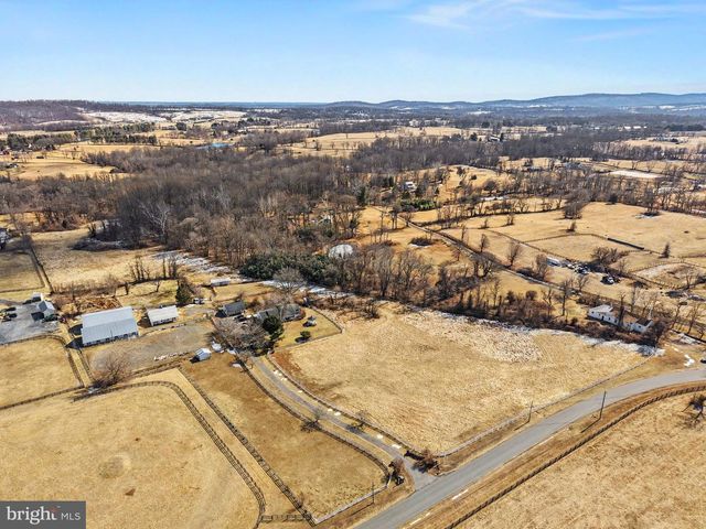 22244 SAM FRED RD, Middleburg, VA 20117