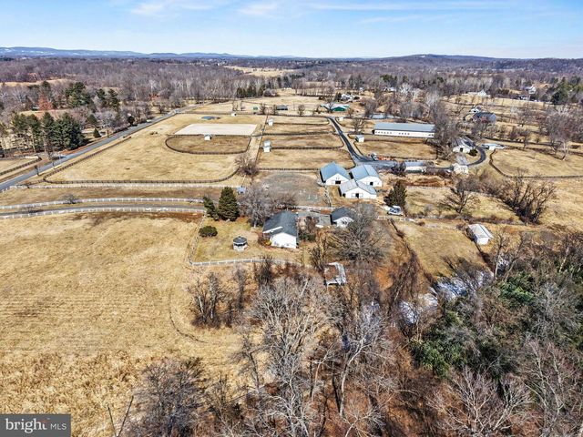 22244 SAM FRED RD, Middleburg, VA 20117