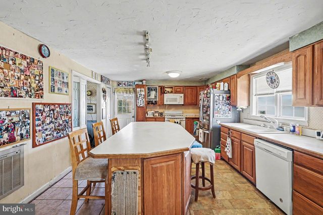 22244 SAM FRED RD, Middleburg, VA 20117