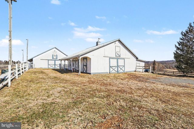 22244 SAM FRED RD, Middleburg, VA 20117