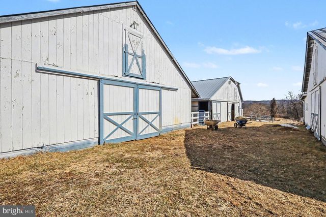 22244 SAM FRED RD, Middleburg, VA 20117