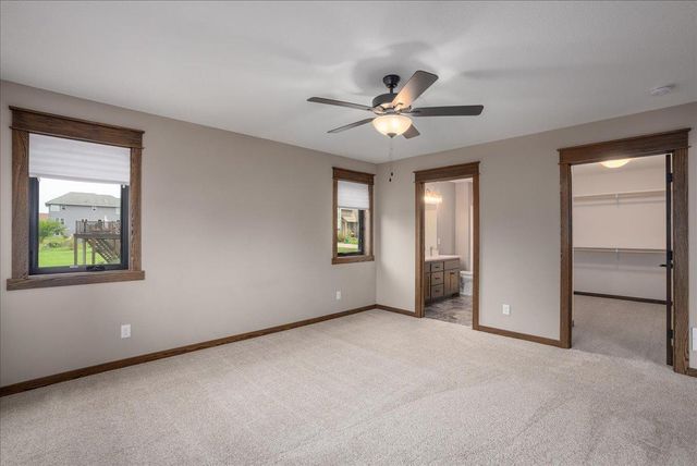 1633 Rolling Hills Lane, River Falls, WI 54022