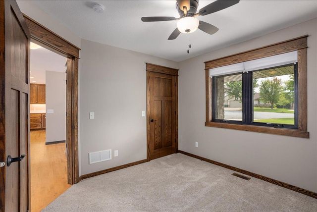 1633 Rolling Hills Lane, River Falls, WI 54022