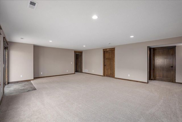 1633 Rolling Hills Lane, River Falls, WI 54022